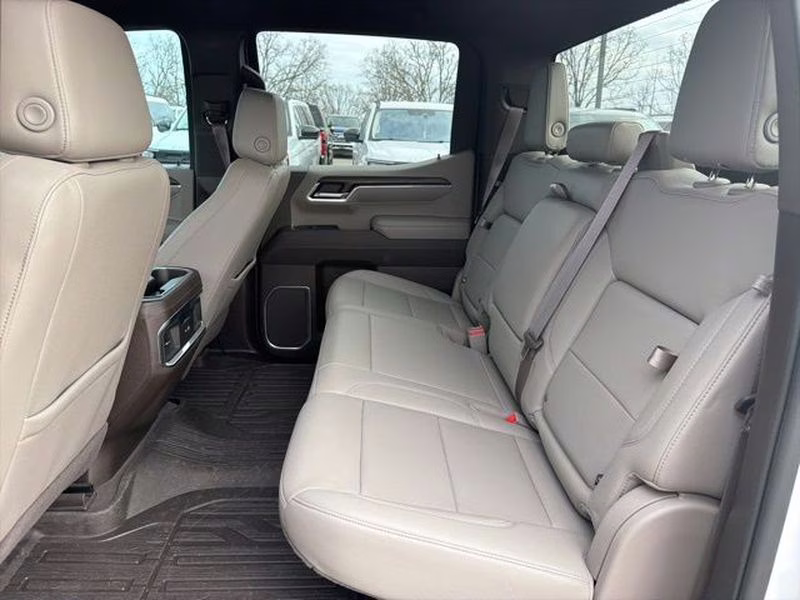 2023 White Frost Tricoat GMC Sierra SLT 4X4 Truck