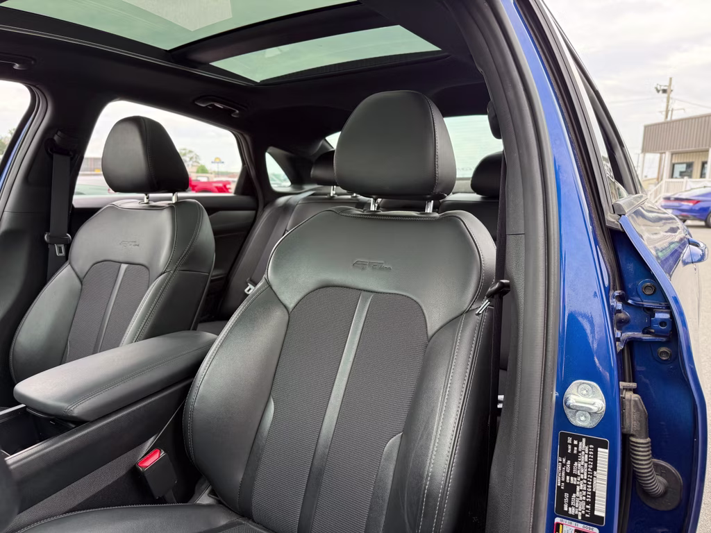 2023 Sapphire Blue Kia K5 GT-Line FWD Sedan