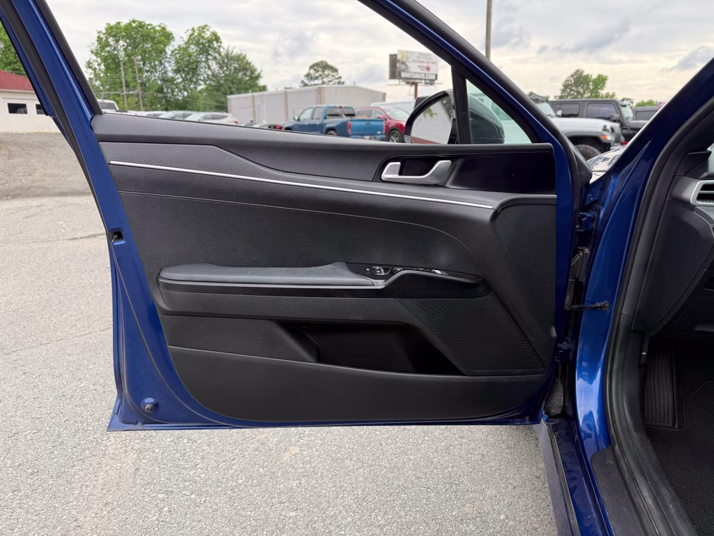 2023 Sapphire Blue Kia K5 GT-Line FWD Sedan