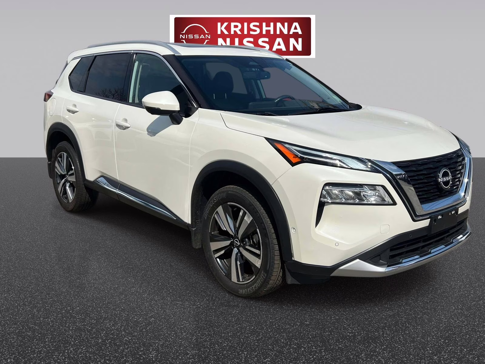 2023 White Nissan Rogue AWD Platinum AWD SUV
