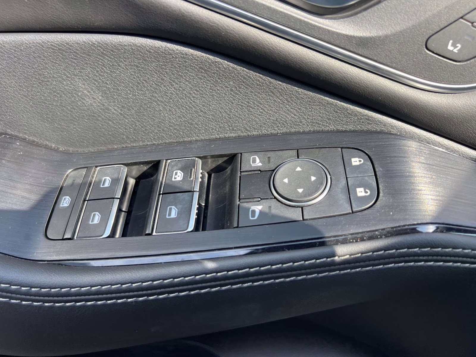 2023 White Nissan Rogue AWD Platinum AWD SUV