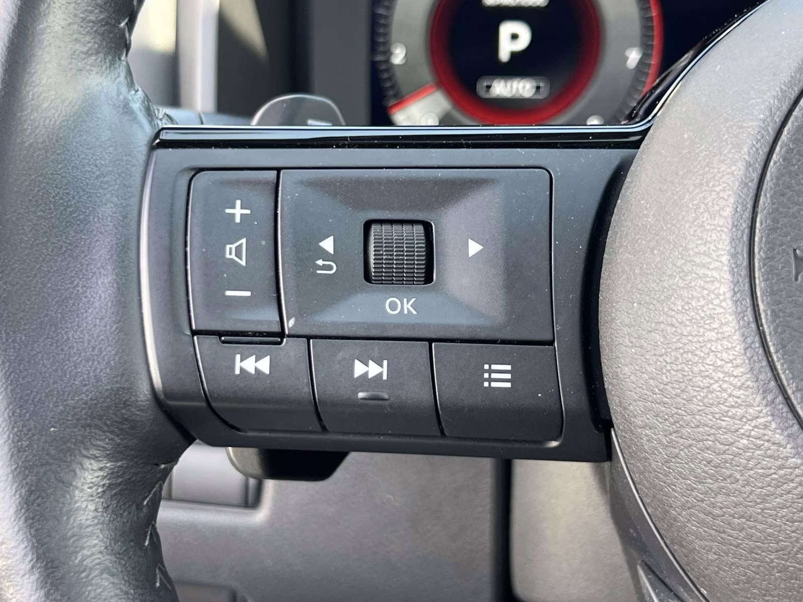 2023 White Nissan Rogue AWD Platinum AWD SUV