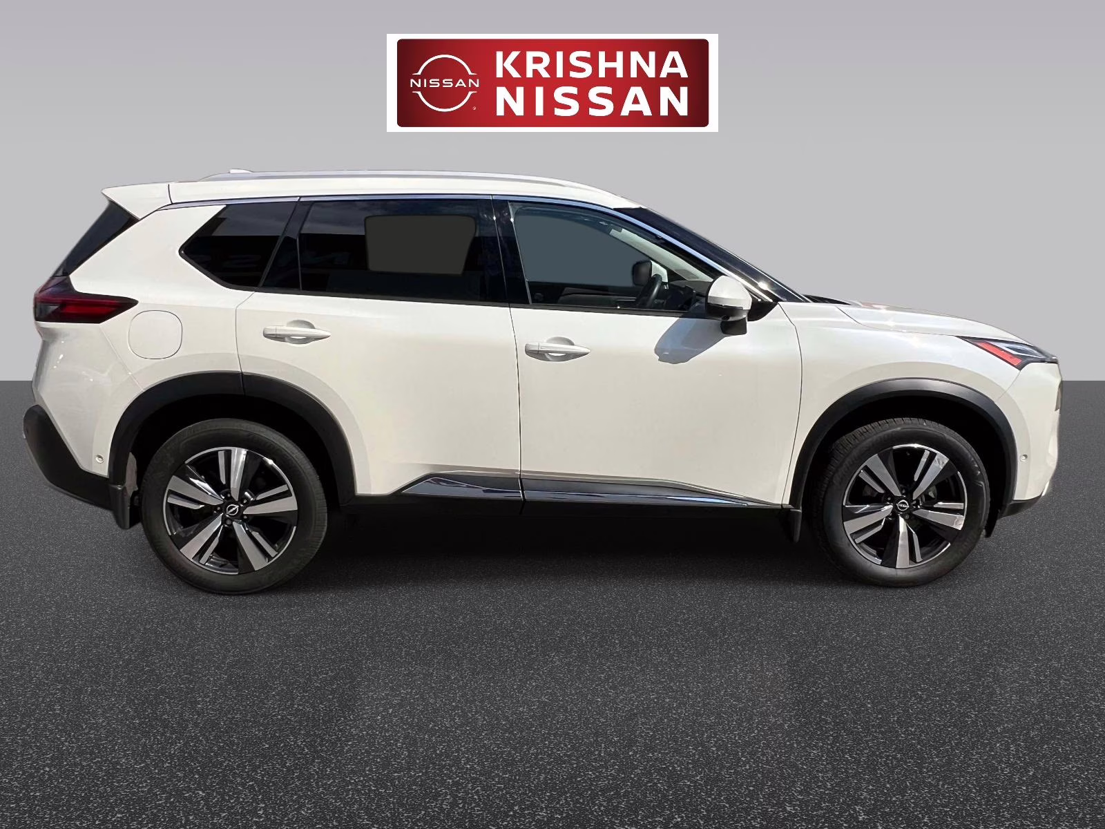2023 White Nissan Rogue AWD Platinum AWD SUV