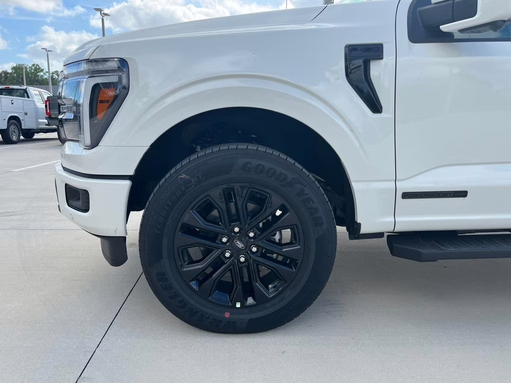 2026 Star White Metallic TC Ford F-150 Lariat 4X4 Truck