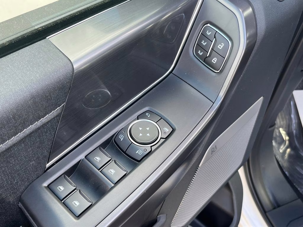 2026 Star White Metallic TC Ford F-150 Lariat 4X4 Truck