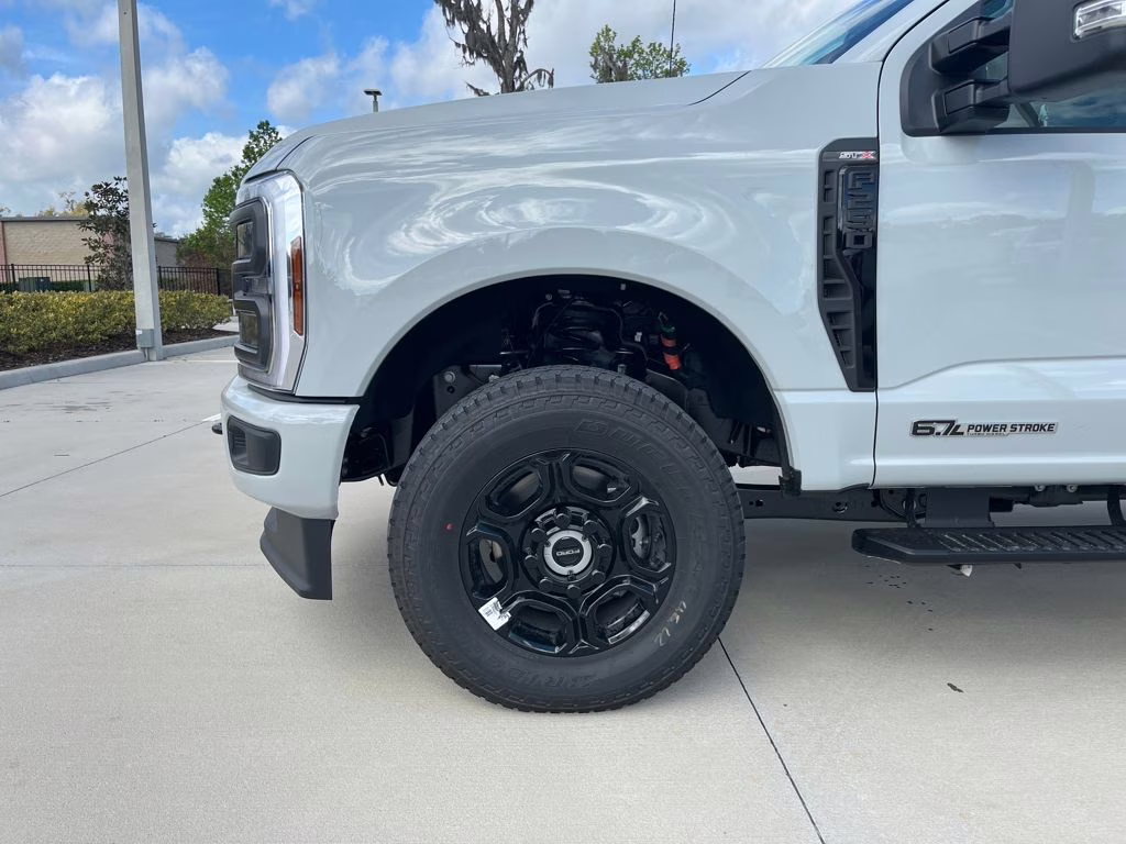 2026 Avalanche Ford Super Duty F-250 SRW XL 4X4 Truck