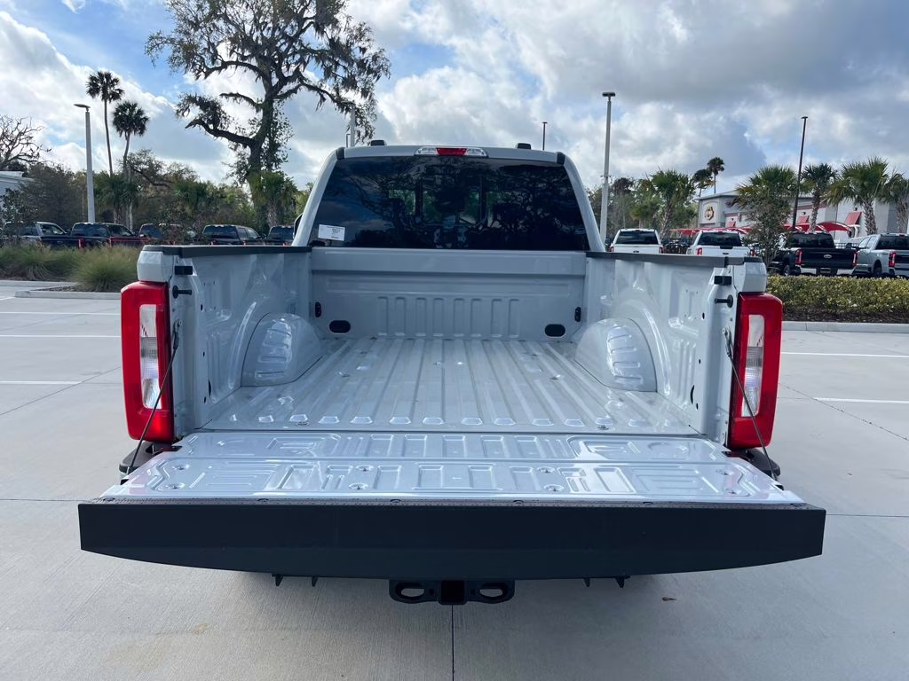 2026 Avalanche Ford Super Duty F-250 SRW XL 4X4 Truck