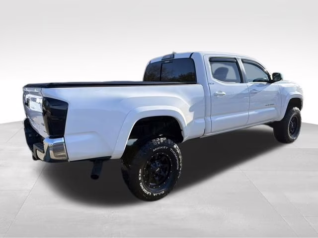 2018 Super White Toyota Tacoma SR5 4X4 Truck