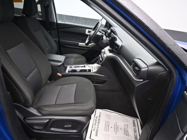 2023 Blue Metallic Ford Explorer XLT 4X4 SUV