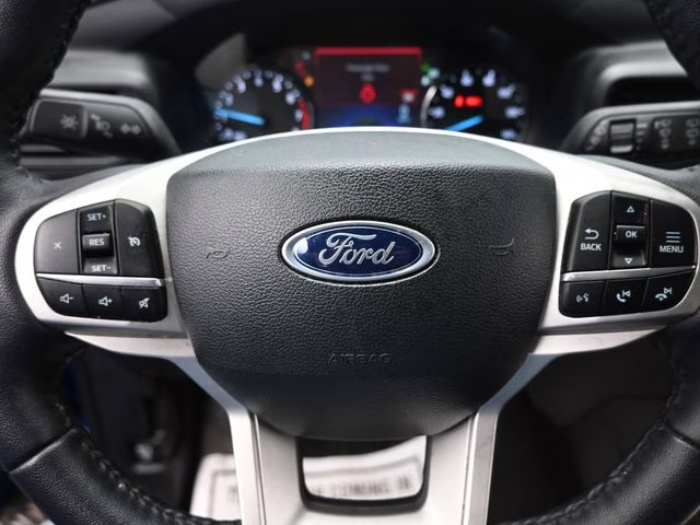 2023 Blue Metallic Ford Explorer XLT 4X4 SUV