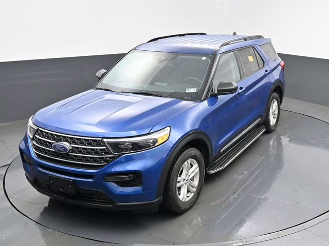 2023 Blue Metallic Ford Explorer XLT 4X4 SUV