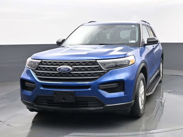 2023 Blue Metallic Ford Explorer XLT 4X4 SUV