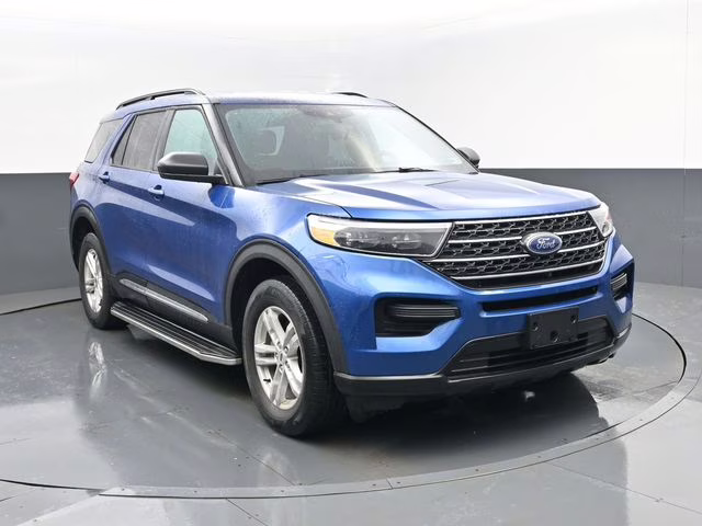 2023 Blue Metallic Ford Explorer XLT 4X4 SUV