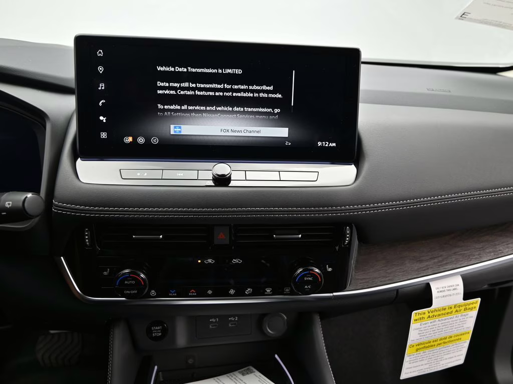 2026 Everest White Pearl Tricoat Nissan Rogue Platinum AWD SUV