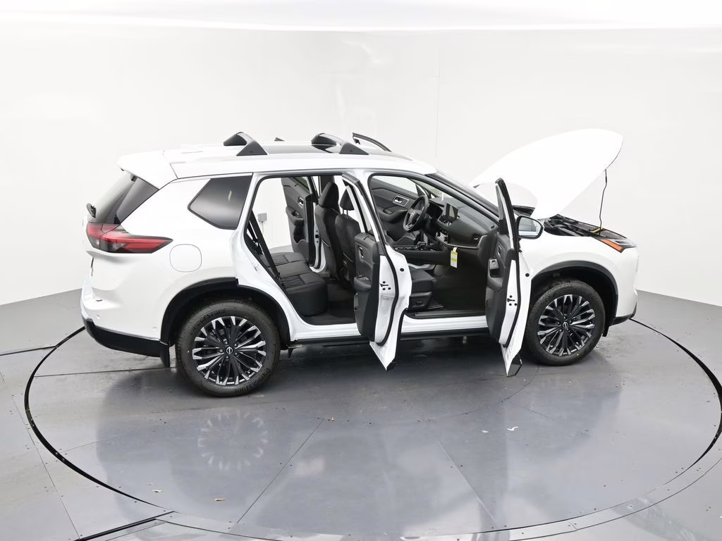 2026 Everest White Pearl Tricoat Nissan Rogue Platinum AWD SUV