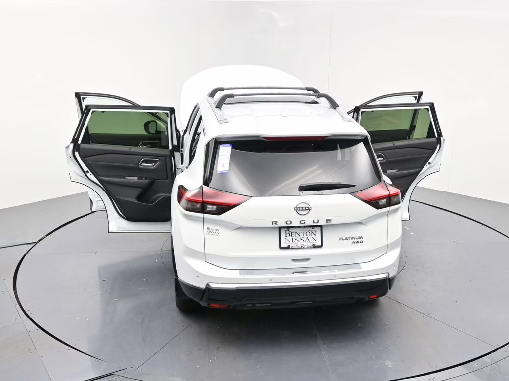 2026 Everest White Pearl Tricoat Nissan Rogue Platinum AWD SUV