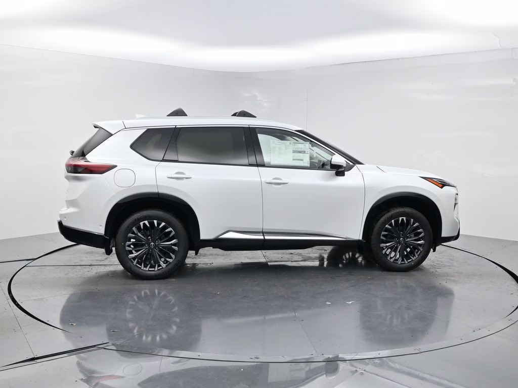 2026 Everest White Pearl Tricoat Nissan Rogue Platinum AWD SUV