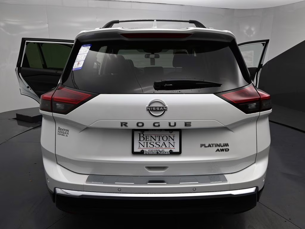 2026 Everest White Pearl Tricoat Nissan Rogue Platinum AWD SUV