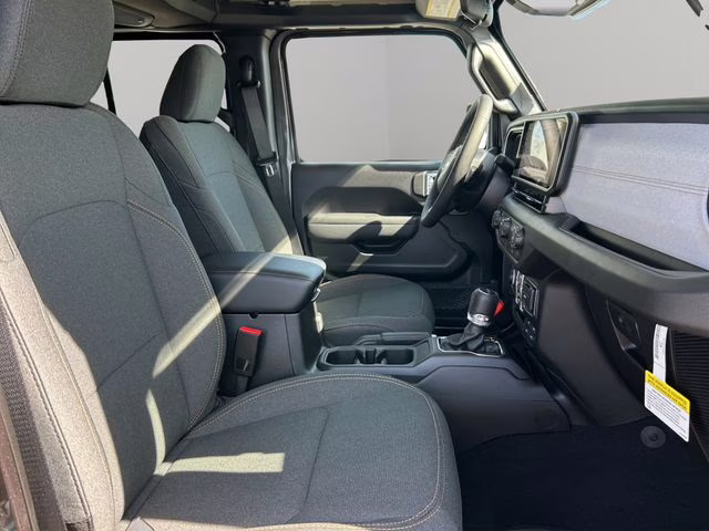 2026 Granite Crystal Metallic Clearcoat Jeep Gladiator Sport S 4X4 Truck