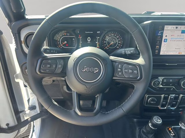 2026 Bright White Clearcoat Jeep Gladiator Sport S 4X4 Truck