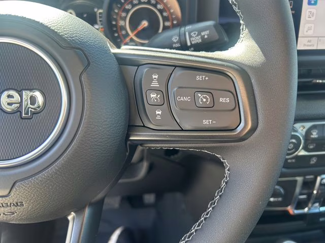 2026 Bright White Clearcoat Jeep Gladiator Sport S 4X4 Truck