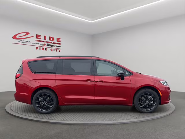 2026 Red Hot Pearlcoat Chrysler Pacifica Select AWD Van