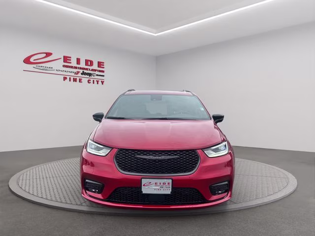 2026 Red Hot Pearlcoat Chrysler Pacifica Select AWD Van