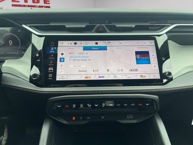 2026 Red Hot Pearlcoat Jeep Cherokee Limited 4X4 SUV