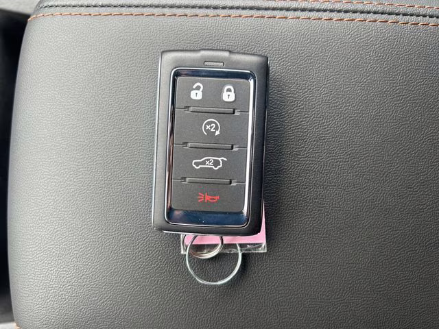 2026 Red Hot Pearlcoat Jeep Cherokee Limited 4X4 SUV