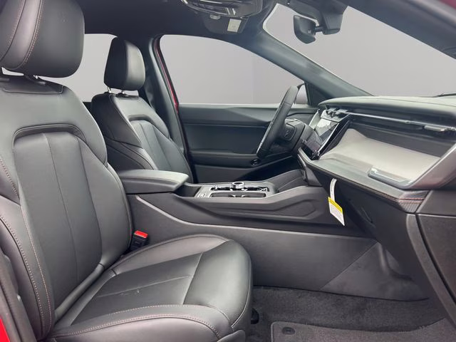 2026 Red Hot Pearlcoat Jeep Cherokee Limited 4X4 SUV