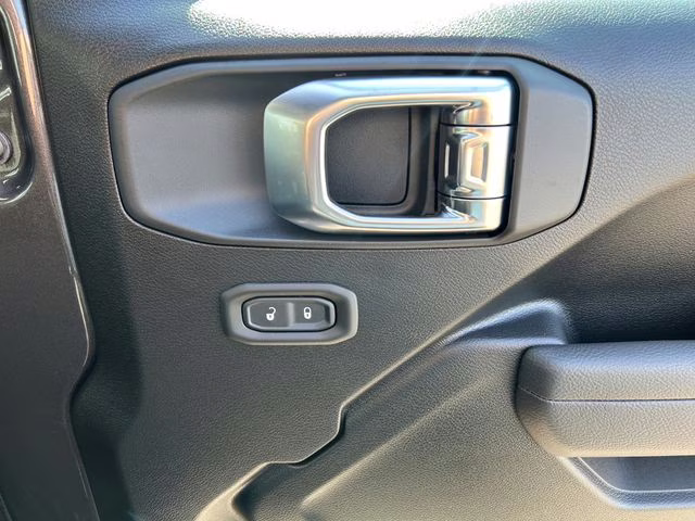 2026 Granite Crystal Metallic Clearcoat Jeep Gladiator Sport S 4X4 Truck