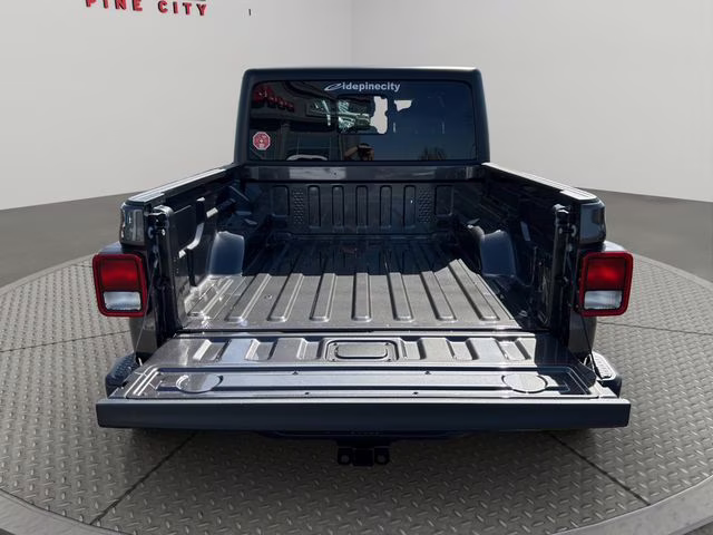 2026 Granite Crystal Metallic Clearcoat Jeep Gladiator Sport S 4X4 Truck