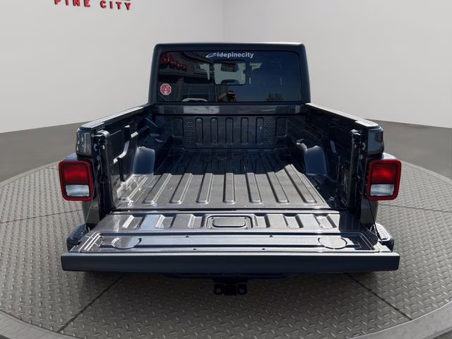 2026 Granite Crystal Metallic Clearcoat Jeep Gladiator Sport S 4X4 Truck