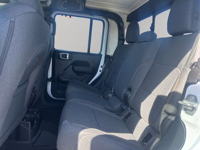 2026 Bright White Clearcoat Jeep Gladiator Sport S 4X4 Truck