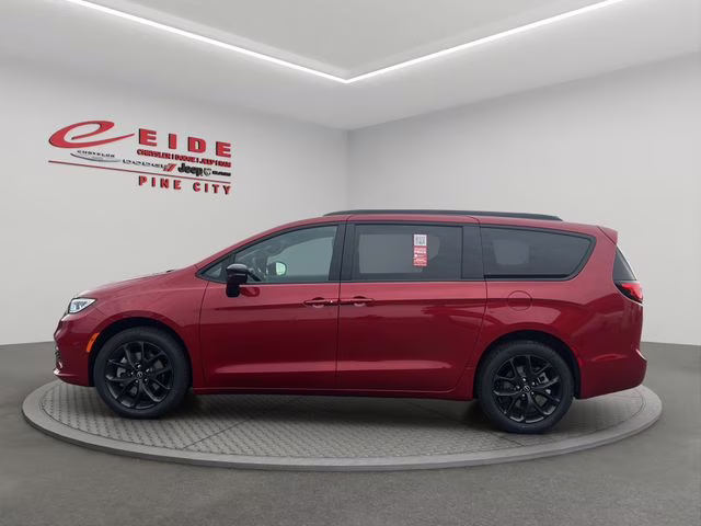 2026 Red Hot Pearlcoat Chrysler Pacifica Select AWD Van