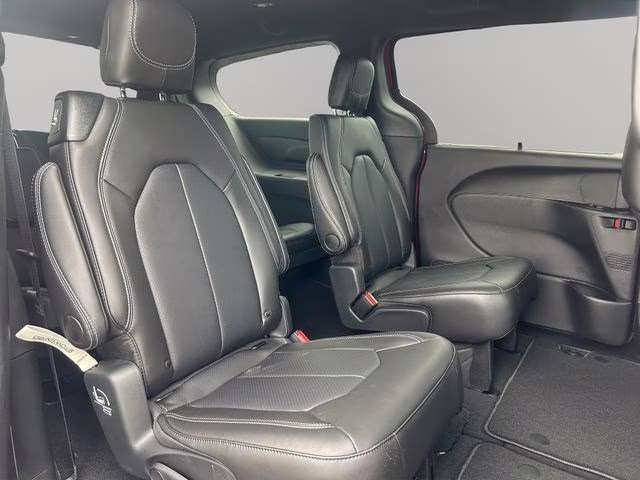 2026 Red Hot Pearlcoat Chrysler Pacifica Select AWD Van