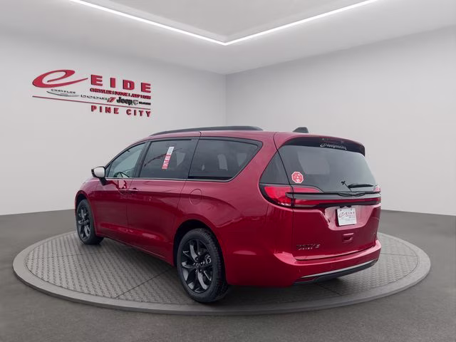 2026 Red Hot Pearlcoat Chrysler Pacifica Select AWD Van