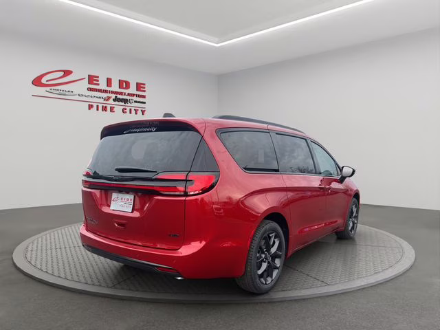 2026 Red Hot Pearlcoat Chrysler Pacifica Select AWD Van