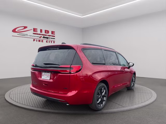 2026 Red Hot Pearlcoat Chrysler Pacifica Select AWD Van