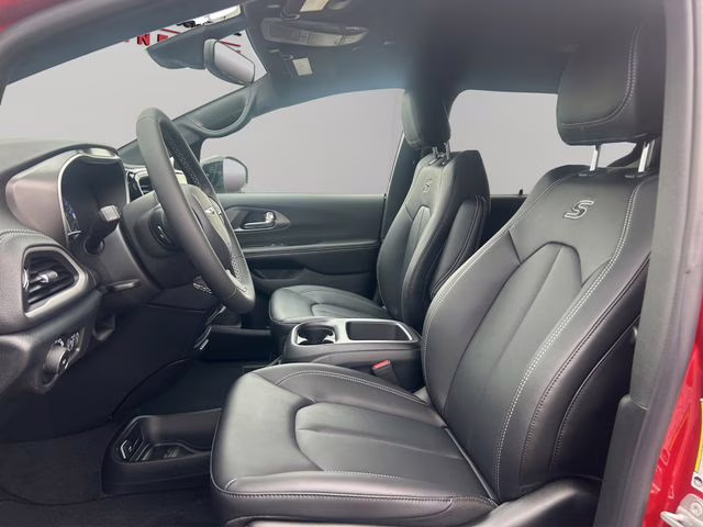 2026 Red Hot Pearlcoat Chrysler Pacifica Select AWD Van