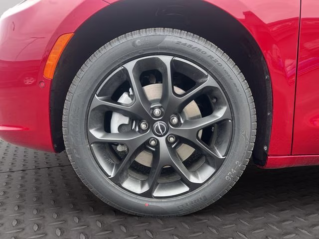 2026 Red Hot Pearlcoat Chrysler Pacifica Select AWD Van
