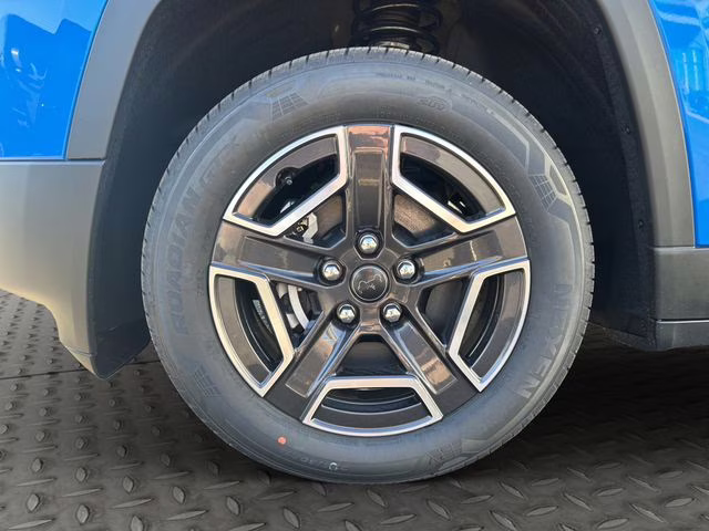 2026 Hydro Blue Pearlcoat Jeep Cherokee Limited 4X4 SUV