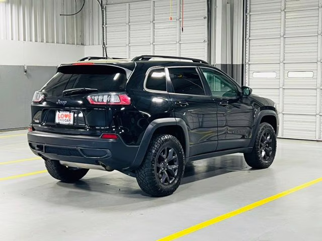 2019 Diamond Black Crystal Pearlcoat Jeep Cherokee Latitude 4X4 SUV