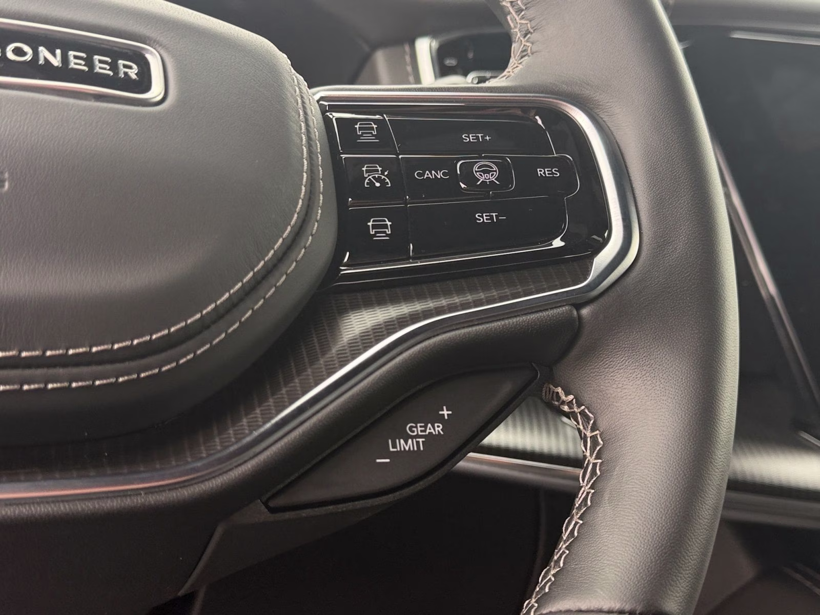 2026 Bright White Clearcoat Jeep Grand Wagoneer L Summit Obsidian 4X4 SUV