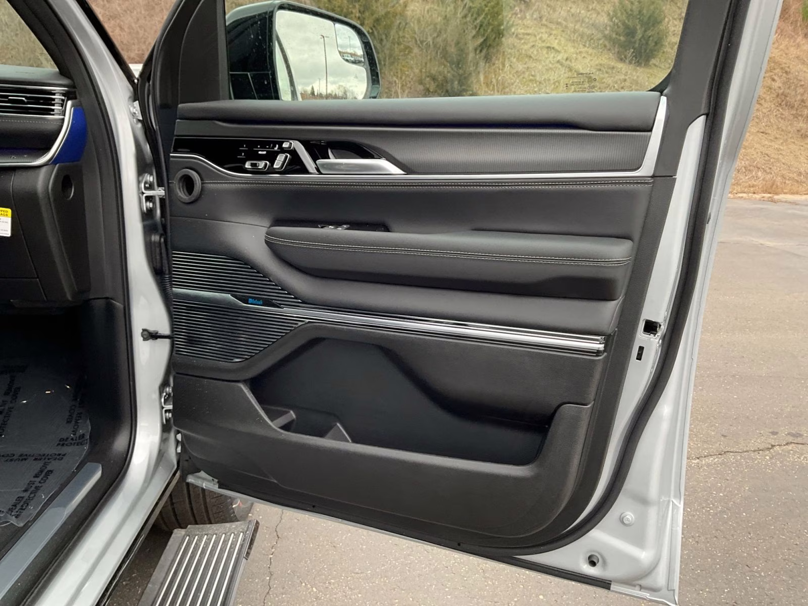 2026 Silver Zynith Jeep Grand Wagoneer L Summit Obsidian 4X4 SUV