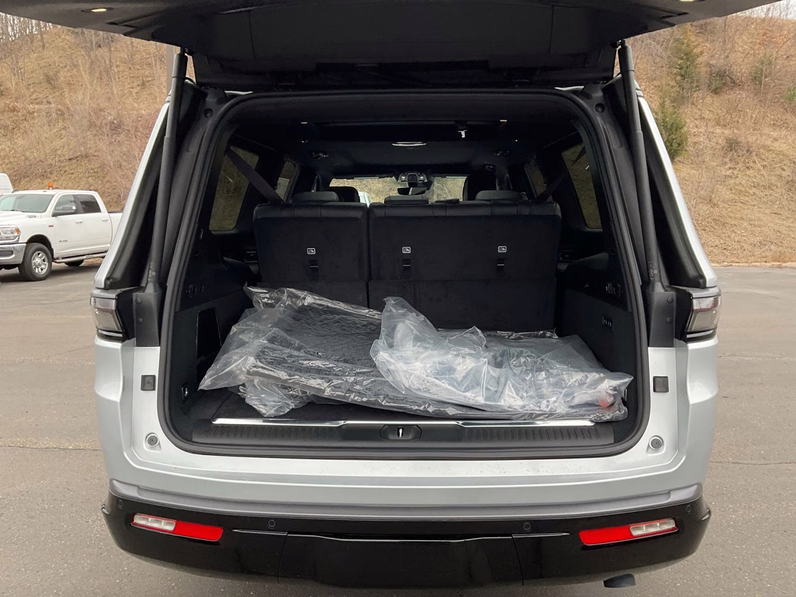 2026 Silver Zynith Jeep Grand Wagoneer L Summit Obsidian 4X4 SUV