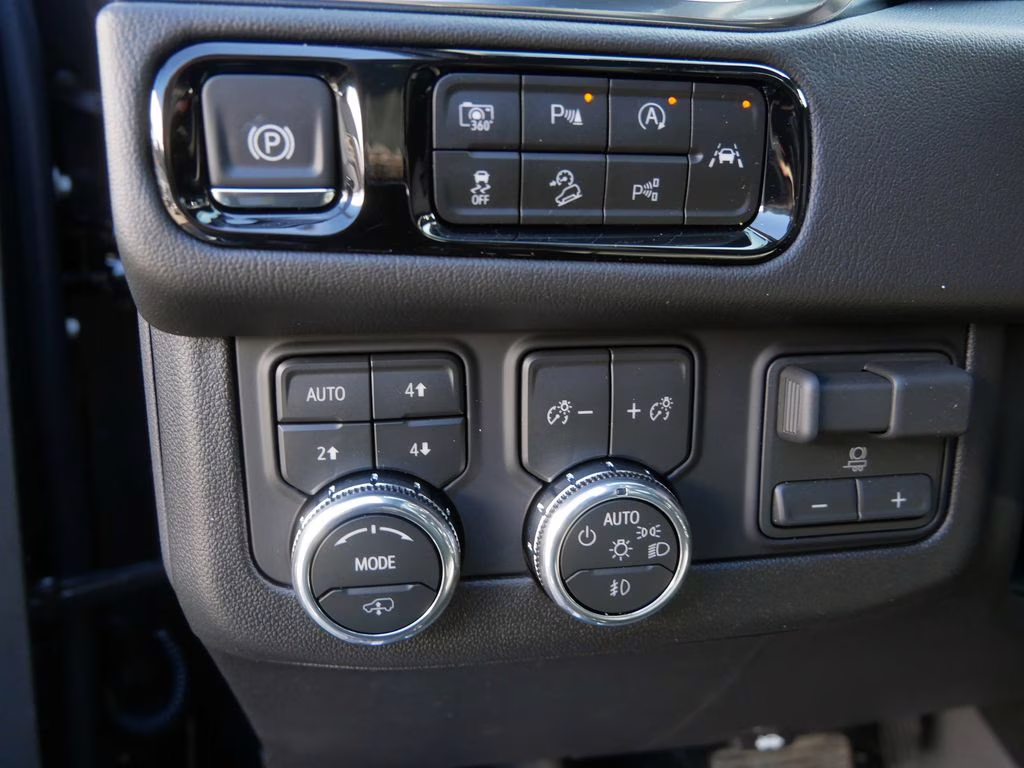 2026 Onyx Black GMC Yukon XL Denali 4X4 SUV