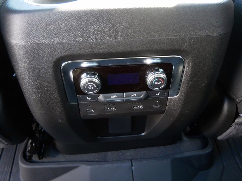 2026 Onyx Black GMC Yukon XL Denali 4X4 SUV