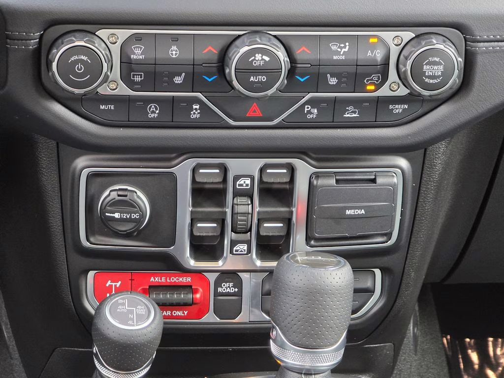 2026 Anvil Clearcoat Jeep Gladiator Mojave 4X4 Truck