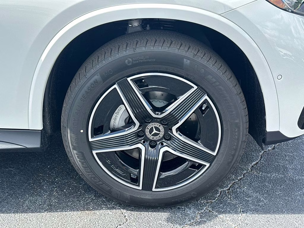 2026 194/149white Mercedes-Benz GLC GLC 300 AWD SUV